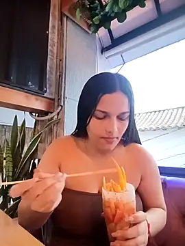 girl milk1 online show from November 2025 10:24:01 PM