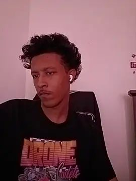 Snapshot of Montygotabd chatting on March 2026 03:33:01 PM Montygotabd online show from March 2026 03:33:01 PM