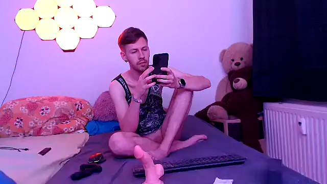 jonny-bisexual online show from September 2025 09:05:01 PM