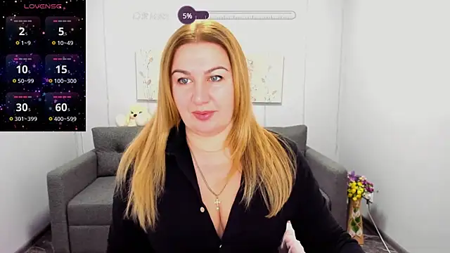 Lili Crossi online show from December 2024 07:03:01 AM