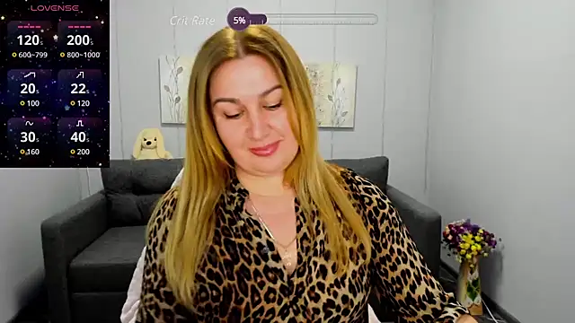 Lili Crossi online show from December 2024 09:57:02 AM