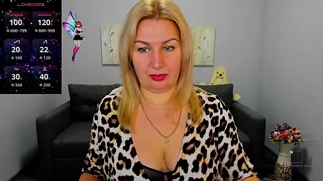 Lili Crossi online show from October 2025 05:51:02 AM