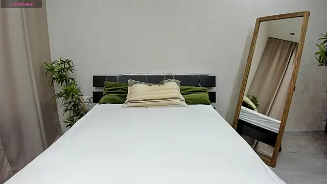 Miss you kiss online show from January 2025 08:28:02 AM