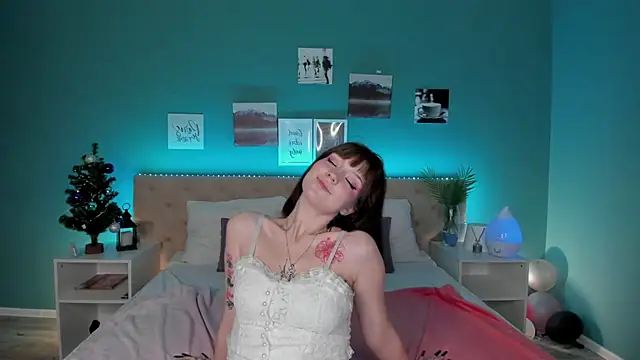 Linablueeyed online show from December 2024 02:24:02 PM