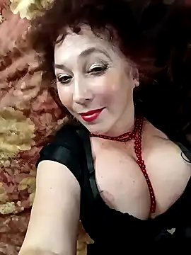 Snapshot of GypsyEsmeralda chatting on December 2024 06:53:01 PM GypsyEsmeralda online show from December 2024 06:53:01 PM