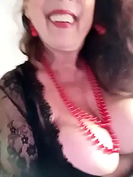 Snapshot of GypsyEsmeralda chatting on January 2025 02:04:01 PM GypsyEsmeralda online show from January 2025 02:04:01 PM
