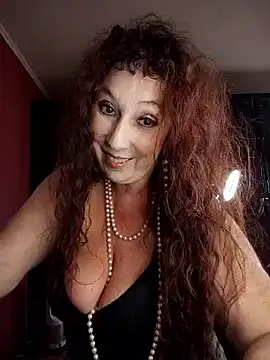 Snapshot of GypsyEsmeralda chatting on September 2025 01:11:02 PM GypsyEsmeralda online show from September 2025 01:11:02 PM