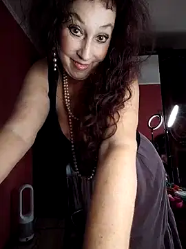 Snapshot of GypsyEsmeralda chatting on September 2025 05:53:02 AM GypsyEsmeralda online show from September 2025 05:53:02 AM