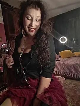 Snapshot of GypsyEsmeralda chatting on March 2026 04:35:01 PM GypsyEsmeralda online show from March 2026 04:35:01 PM