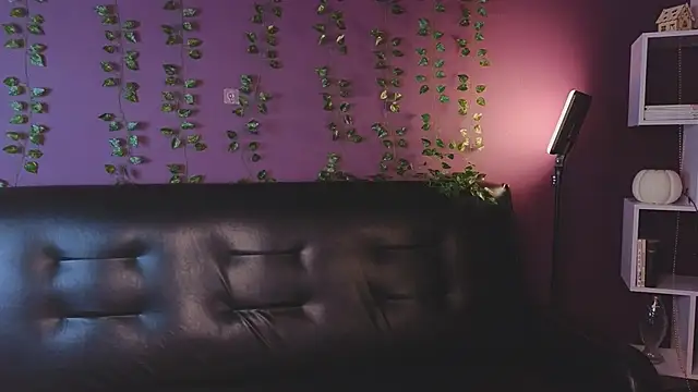 cherry lea online show from December 2024 07:59:02 PM