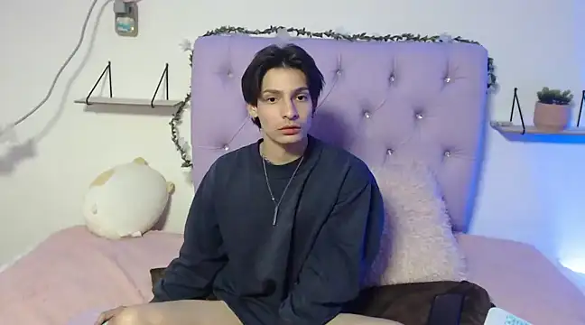 Apolo Hidalgo01 online show from January 2025 04:13:02 PM