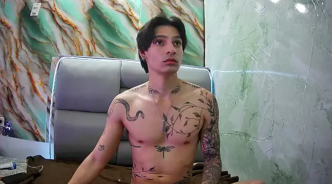 Apolo Hidalgo01 online show from February 2025 04:33:01 PM