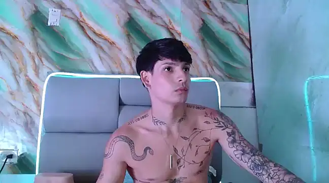 Apolo Hidalgo01 online show from March 2025 05:22:01 PM