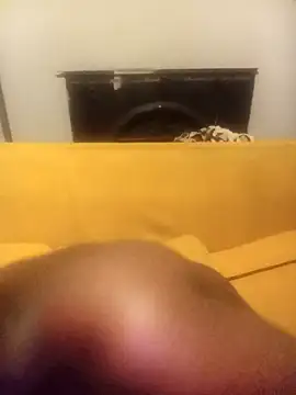 Snapshot of HotBootyBabe90 chatting on December 2024 01:18:01 AM HotBootyBabe90 online show from December 2024 01:18:01 AM