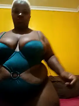 Snapshot of HotBootyBabe90 chatting on January 2025 02:53:01 AM HotBootyBabe90 online show from January 2025 02:53:01 AM