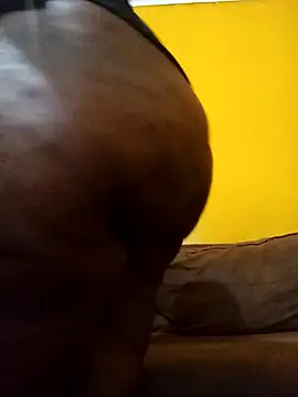 Snapshot of HotBootyBabe90 chatting on January 2025 04:54:01 AM HotBootyBabe90 online show from January 2025 04:54:01 AM