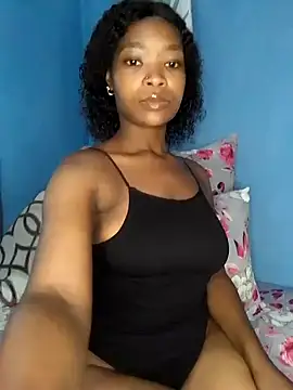 Snapshot of NunuBerry16 chatting on February 2025 06:18:02 AM NunuBerry16 online show from February 2025 06:18:02 AM