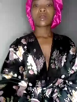 Snapshot of NunuBerry16 chatting on March 2025 09:35:01 PM NunuBerry16 online show from March 2025 09:35:01 PM