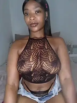 Snapshot of NunuBerry16 chatting on September 2025 01:54:02 PM NunuBerry16 online show from September 2025 01:54:02 PM