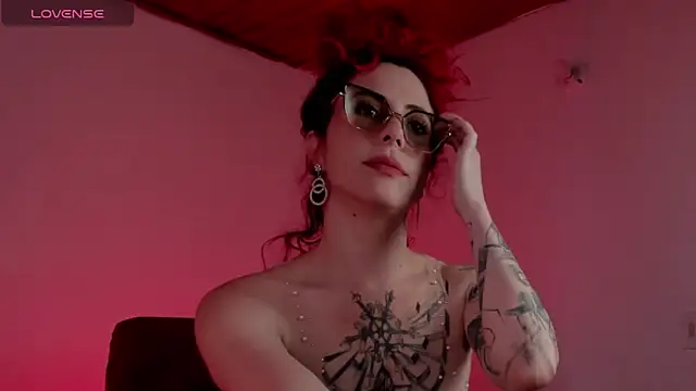 Snapshot of Borbala_Iggy chatting on December 2024 06:12:01 PM Borbala Iggy online show from December 2024 06:12:01 PM