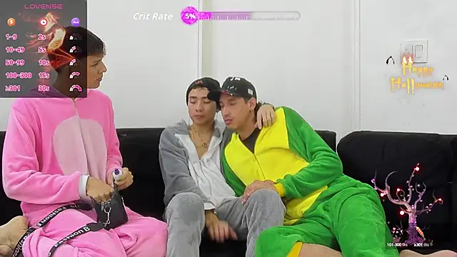 StrawwBoys online show from October 2025 10:45:01 AM