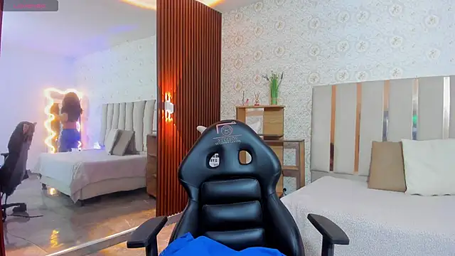 Daphnne tay online show from September 2025 03:08:02 AM