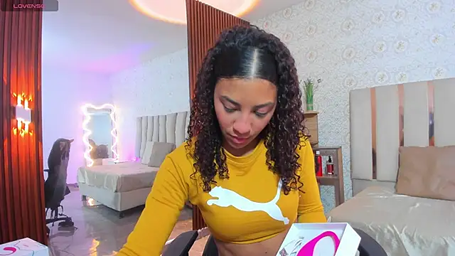 Daphnne tay online show from October 2025 03:16:02 AM