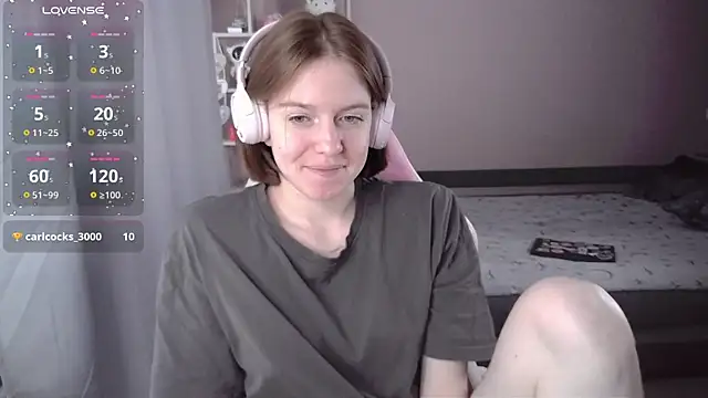 Snapshot of CassieJuice69 chatting on October 2025 01:53:02 PM CassieJuice69 online show from October 2025 01:53:02 PM