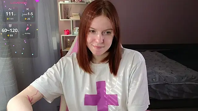 Snapshot of CassieJuice69 chatting on May 2026 02:11:01 PM CassieJuice69 online show from May 2026 02:11:01 PM