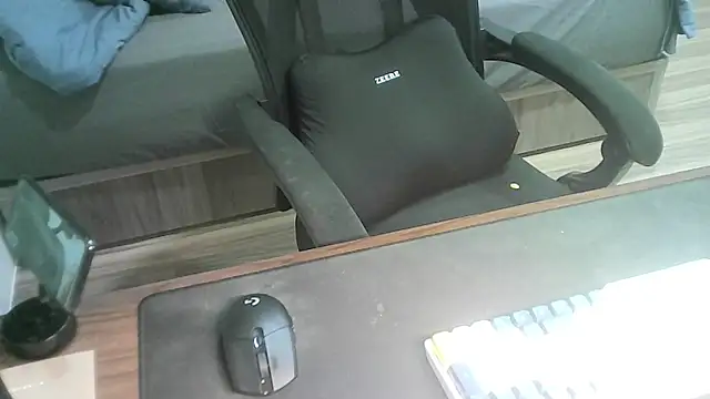 Ryan67533 online show from October 2025 01:23:02 PM