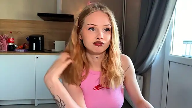 lisa barbie online show from April 2026 03:22:02 PM