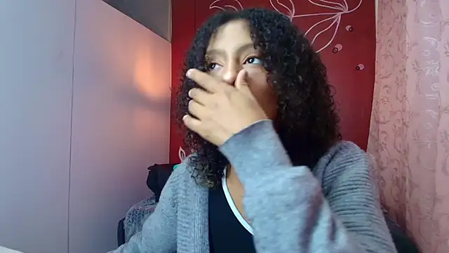 Zia Green online show from March 2025 12:01:01 PM