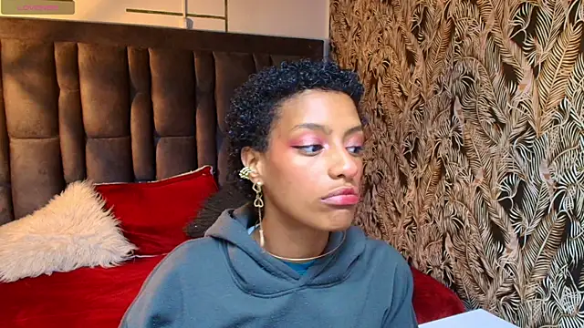 Zia Green online show from April 2026 12:42:02 PM