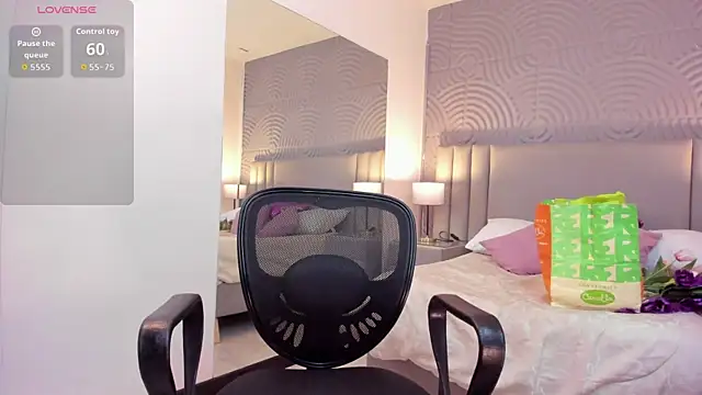 JaneLondon online show from April 2026 02:00:02 PM