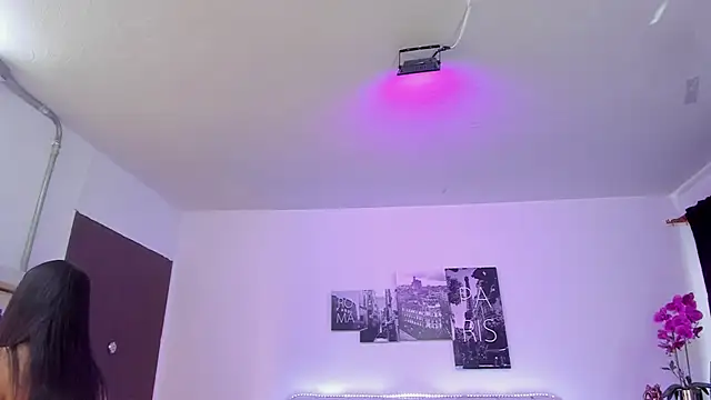 Amy Kiitty  online show from April 2026 01:19:01 PM