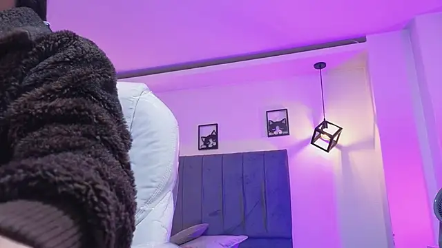 Amy Kiitty  online show from April 2026 01:15:01 PM