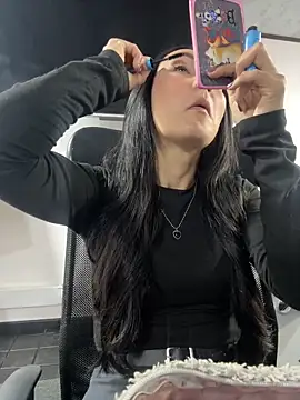 Amy Kiitty  online show from April 2026 01:06:02 PM