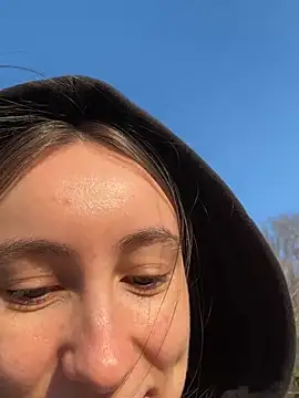 viviandaimond1 online show from February 2025 05:15:01 PM