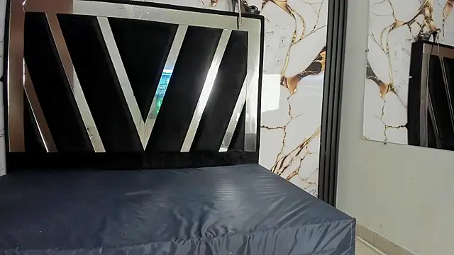 Snapshot of KarinaSimonz chatting on October 2025 07:23:01 PM KarinaSimonz online show from October 2025 07:23:01 PM