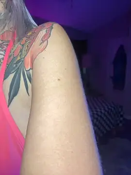 Snapshot of GoldieBakeman chatting on November 2025 05:14:01 PM GoldieBakeman online show from November 2025 05:14:01 PM