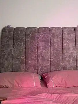  Chartlotte online show from September 2025 02:00:02 AM