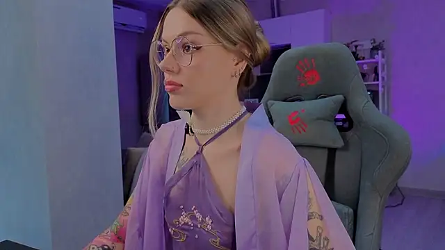 Marta May  online show from July 2026 10:32:02 AM
