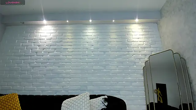 KatieNolan 1 online show from February 2025 07:27:01 PM