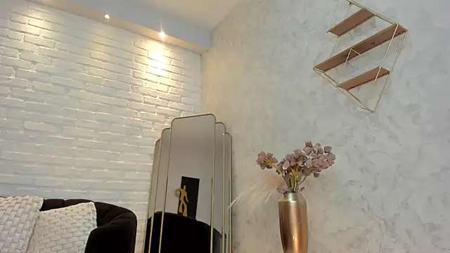 KatieNolan 1 online show from February 2025 01:33:01 AM