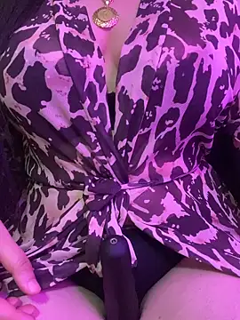 Cameelia online show from February 2026 10:33:01 PM