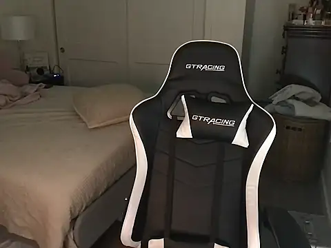 explosivekitty69 online show from September 2025 06:57:01 PM