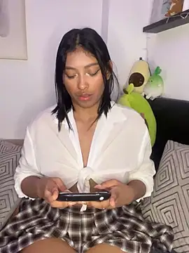 Isabella fasilier online show from January 2025 12:45:01 AM