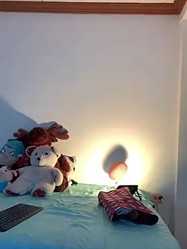 GabyButtler1 online show from October 2025 07:01:02 PM