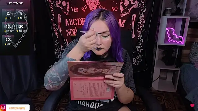 Snapshot of Emmybrightj_ chatting on September 2025 05:03:02 PM Emmybrightj online show from September 2025 05:03:02 PM