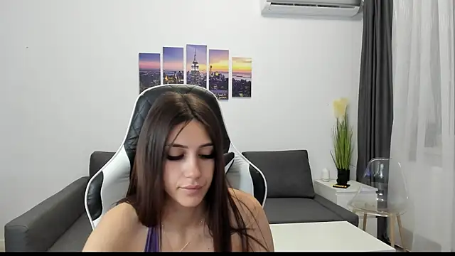 Kimi Ivy online show from October 2025 04:24:02 AM